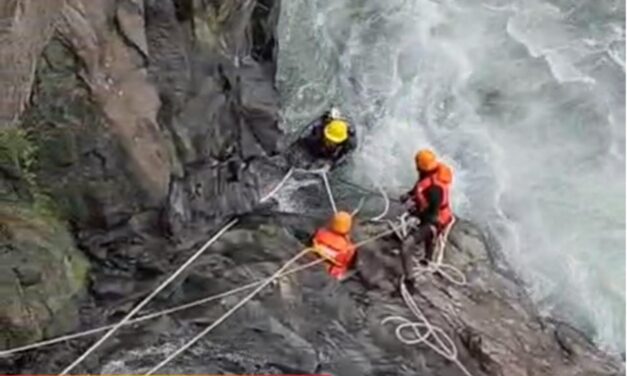 *ಶಿರಸಿಯ ಬೆಣ್ಣೆಹೊಳೆ ಜಲಪಾತದಲ್ಲಿ ಬಿದ್ದು ನಾಪತ್ತೆಯಾಗಿದ್ದ ವಿದ್ಯಾರ್ಥಿಯ ಶವ ಪತ್ತೆ*