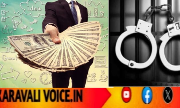 ಡಾಲರ್ ಡ್ರಾಮಾ: ಸ್ಕೂಟರ್‌ ಡಿಕ್ಕಿಯಲ್ಲಿತ್ತು ಲಕ್ಷಾಂತರ ರೂ. ಮೌಲ್ಯದ ವಿದೇಶಿ ಕರೆನ್ಸಿ!