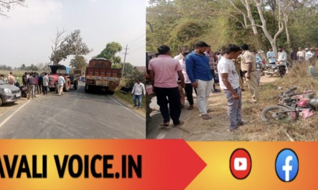 ಬೈಕ್–ಟ್ರ್ಯಾಕ್ಟರ್ ಮುಖಾಮುಖಿ ಡಿಕ್ಕಿ: ಅಗ್ನಿಶಾಮಕರಿಗೆ ಅಗ್ನಿಪರೀಕ್ಷೆ! 